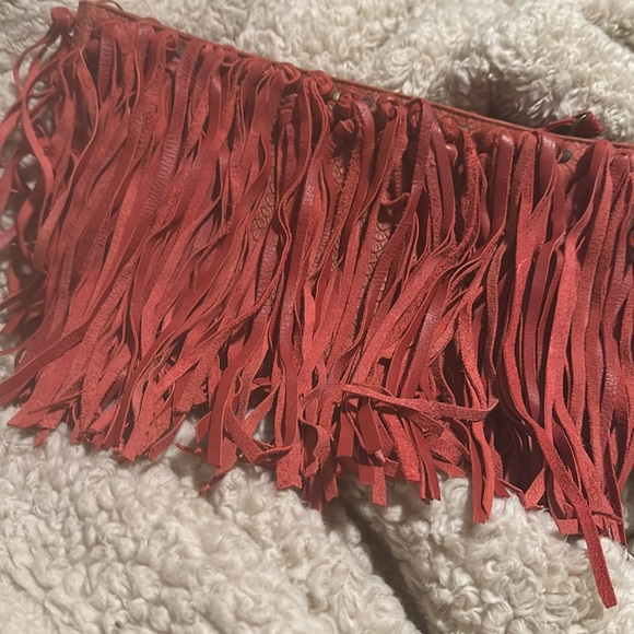 House of Harlow fringe clutch - Picture 3 of 11